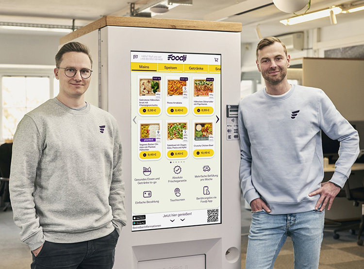 Managing Director Daniel von Canal (l.) und CEO Felix Munte sehen ihr Foodji-Automatenkonzept vor dem Hintergrund der neuen Umfrage-Ergebnisse auf dem richtigen Weg. Foto: Foodji Marketplace